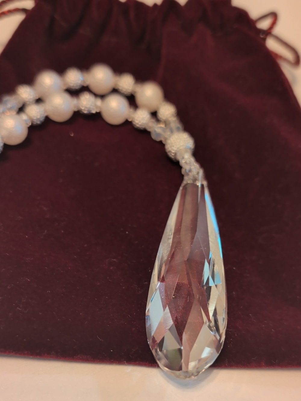 Vintage Crystal Teardrop Pendant Necklace - White/Silver